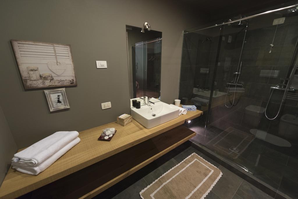 Agriturismo Locanda Del Pesco Collebeato Bilik gambar